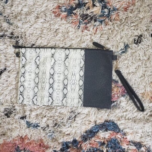 Faux Leather Snakskin Black Envelope Clutch Bag Purse Neutral Minimalist - Picture 7 of 7